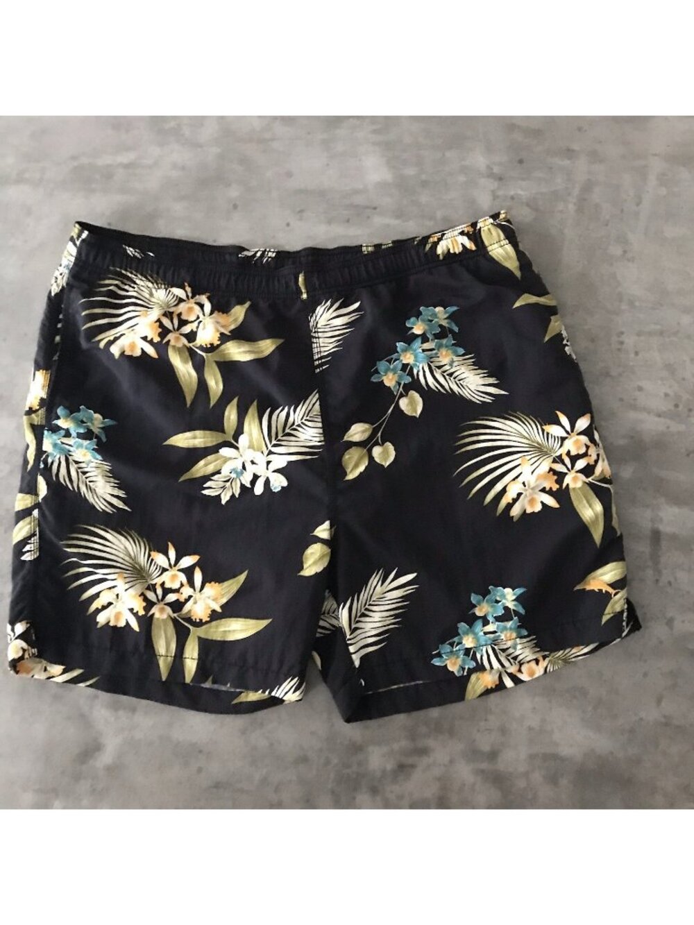 Tommy Bahama Relax Swim Trunks Mens Large Tropical Floral Beach Board Shorts